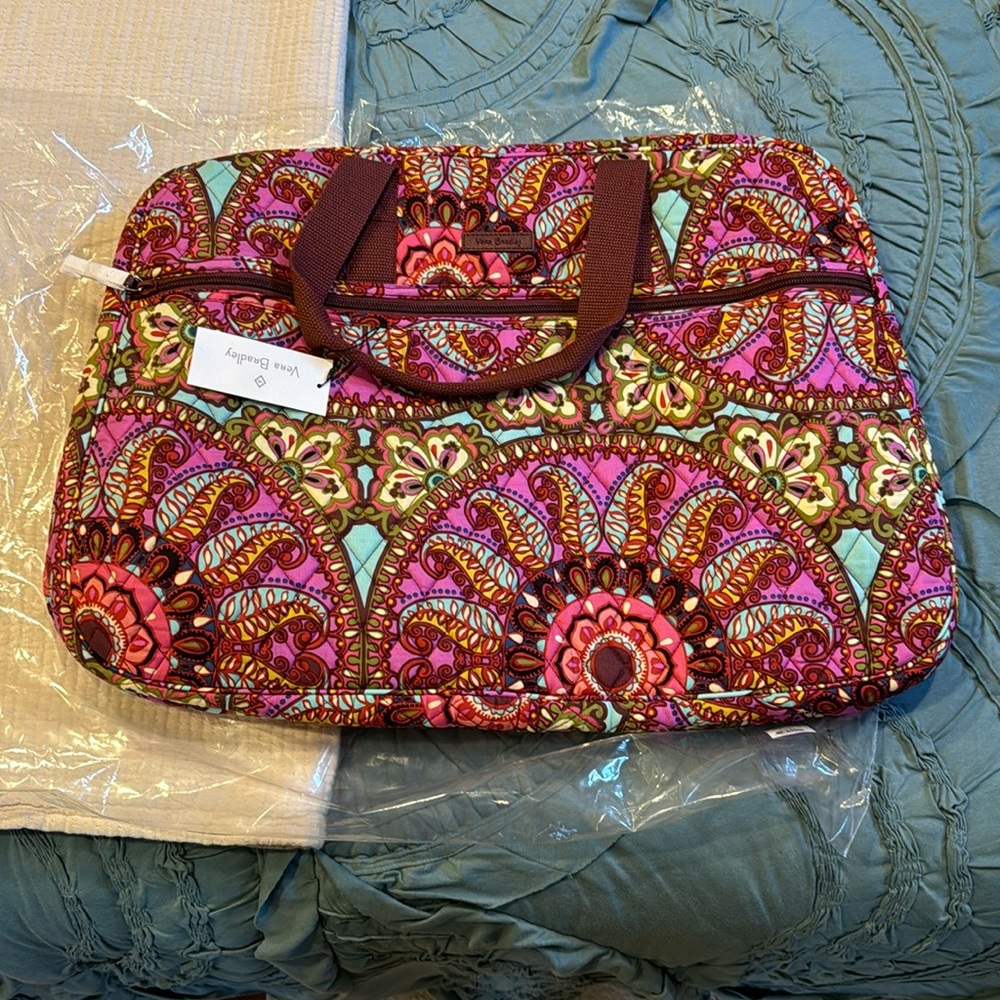 *FREE WITH $250 PURCHASE* NWT Vera Bradley Grand Traveler Bag-FREE Change Purse